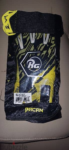 RG Goalkeeper Gloves Limited Edition Bacan Yellow. Used for 2 weeks. 2