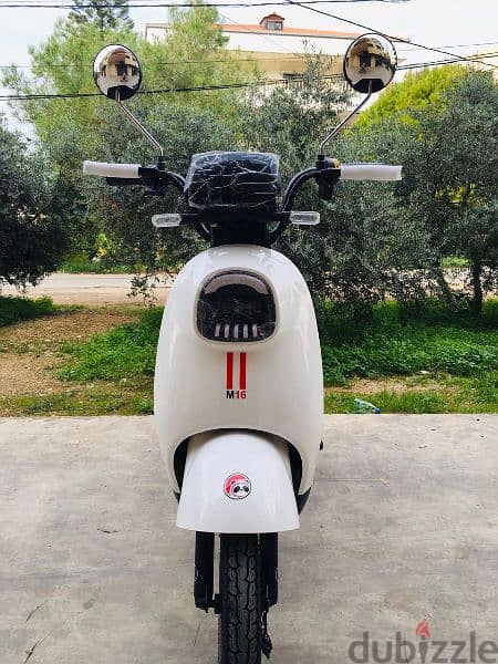 New electric motorcycle 2023/0 kilometer/40cc/3speeds alarm price 550$ 4