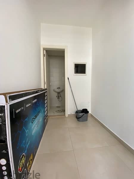 Very Modern apartment in a luxurious building in Achrafieh 17