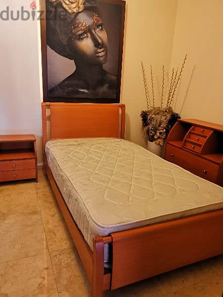 غرفة نوم مفرد ونص مع فرشة طبية +  شوفنير  + كومود 0