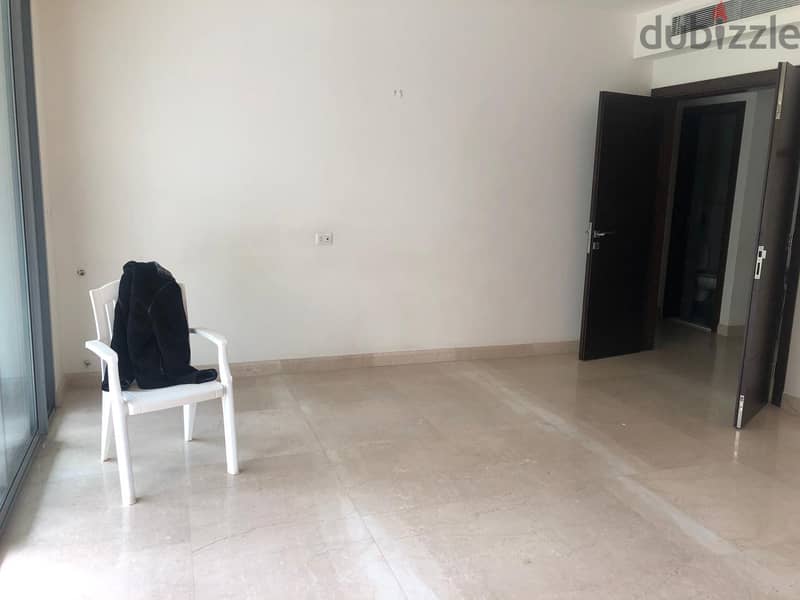 A 195 m2 apartment for Rent in Achrafieh 12