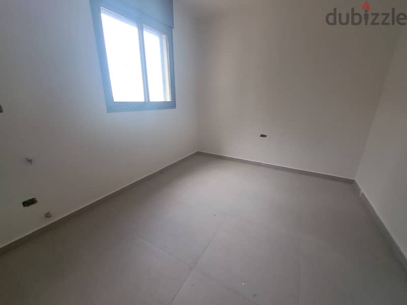 192m² Apartment with Mountain View for Sale in Hazmieh 3