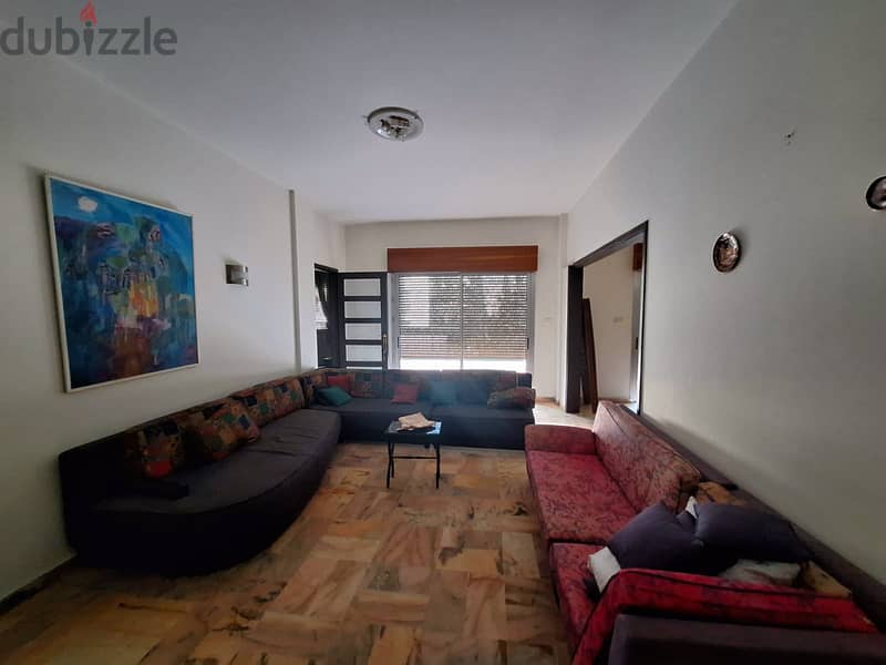 Apartment in Horch Tabet for Saleشقة للبيع في حرش تابت 3