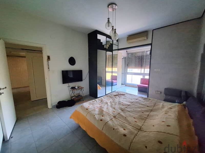 Apartment in Horch Tabet for Saleشقة للبيع في حرش تابت 4