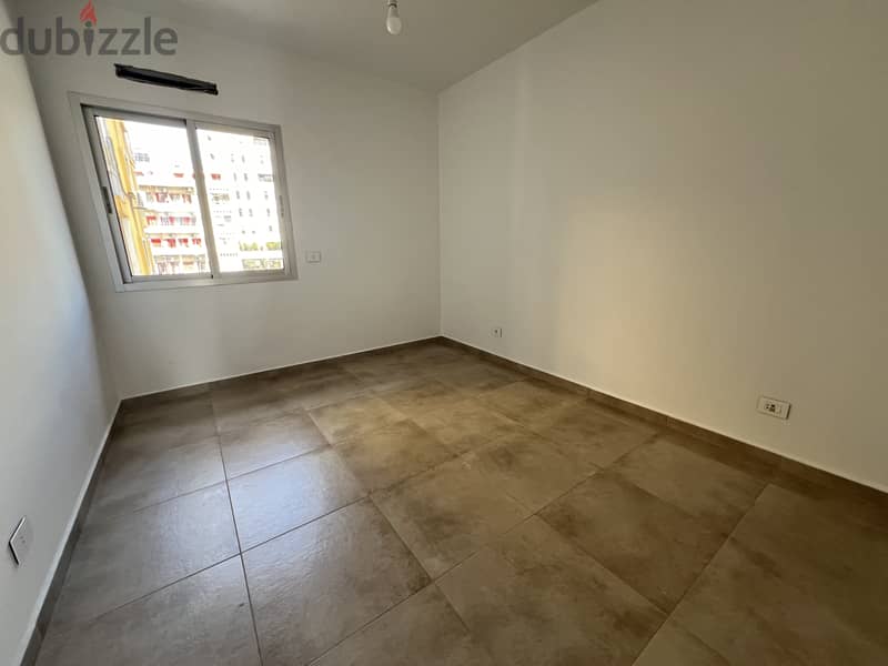 Apartment for sale in Achrafieh شقة للبيع في الأشرفية 4