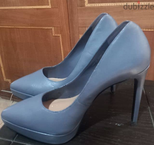 Charles &keith size37 1