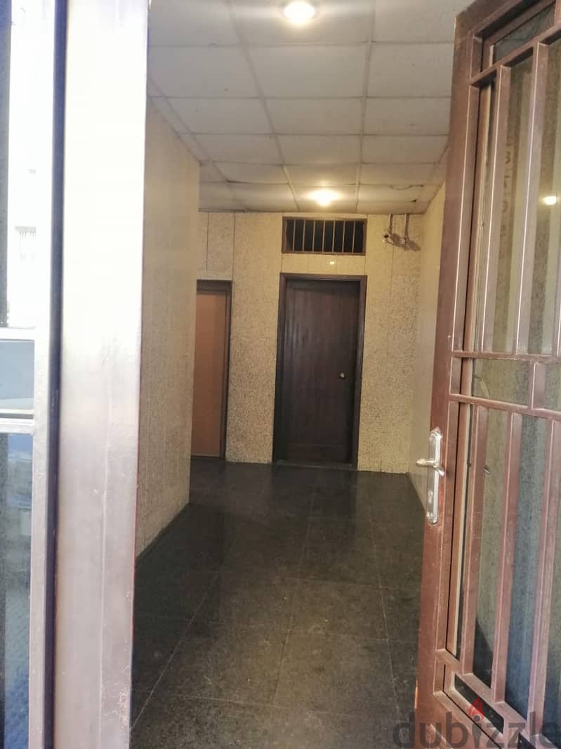 Office for rent in Sin El Fil مكتب للايجار في سن الفيل 6