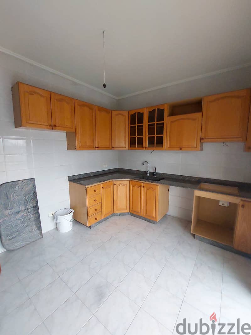 200 SQM Apartment in Bauchrieh, Metn with Terrace 2
