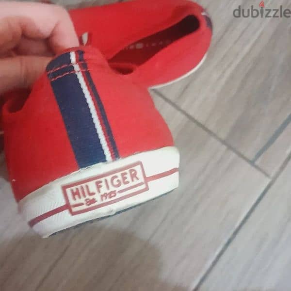 Authentic Tommy Hilfiger Sneakers 2
