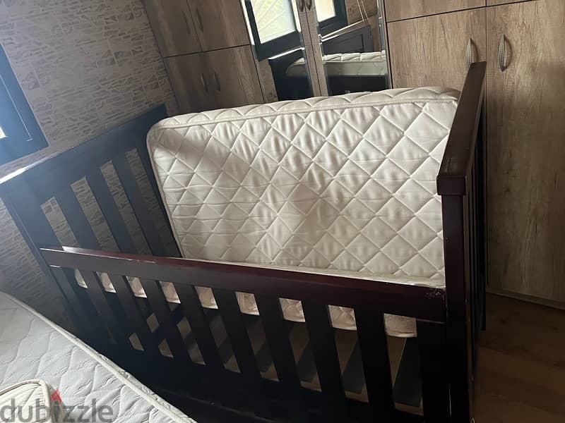CRIB / BED & 2 mattresses 3