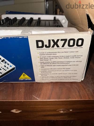 Behringer pro mixer DJX 700