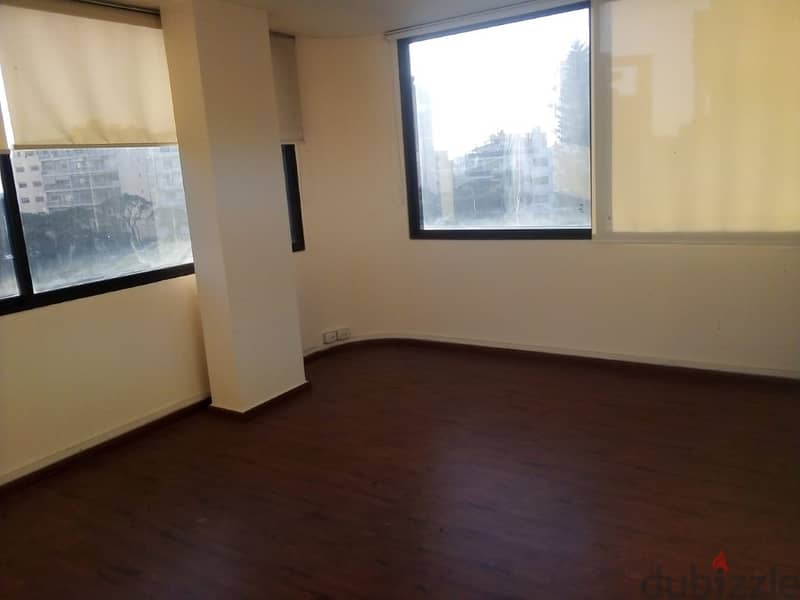 100 Sqm | Decorated office for rent in Horch Tabet 3
