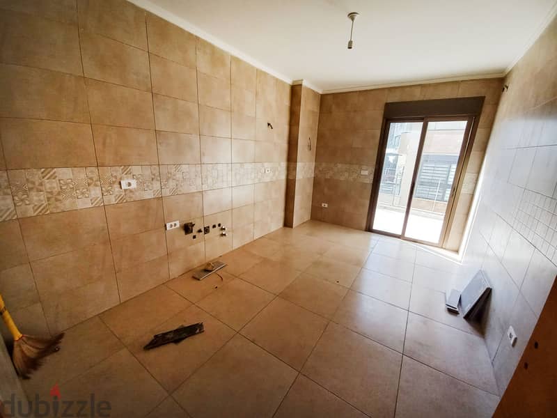 Apartment for sale in Naqqache شقة للبيع بالنقاش 2