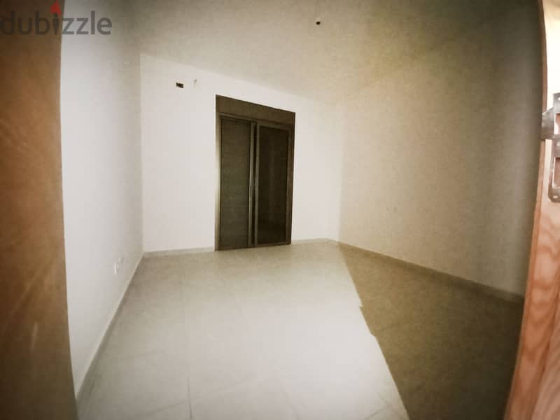 Apartment for sale in Naqqache شقة للبيع بالنقاش 4