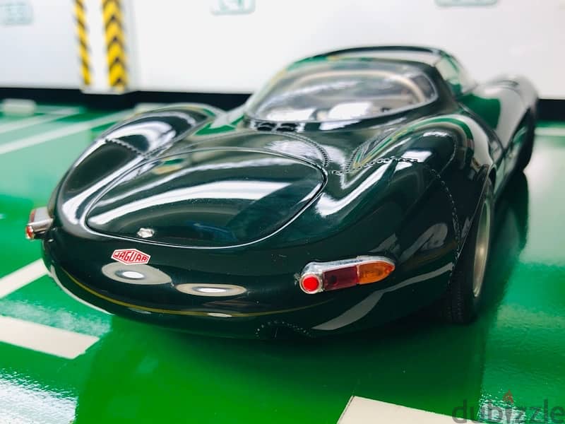 1/18 diecast Extremely Rare Jaguar XJ13  by Autoart (Two available) 6
