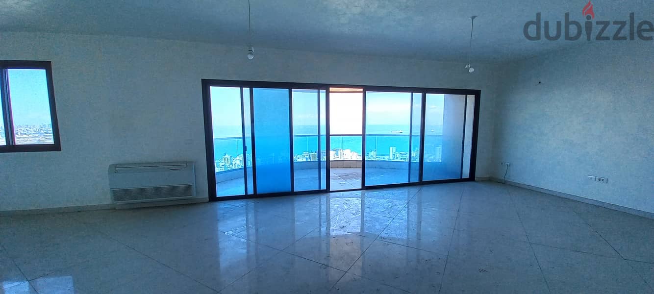 Apartment with sea view in Jal el Dib for Saleشقة مطلة على البحر 0