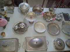 old trays and items  / صواني نحاس