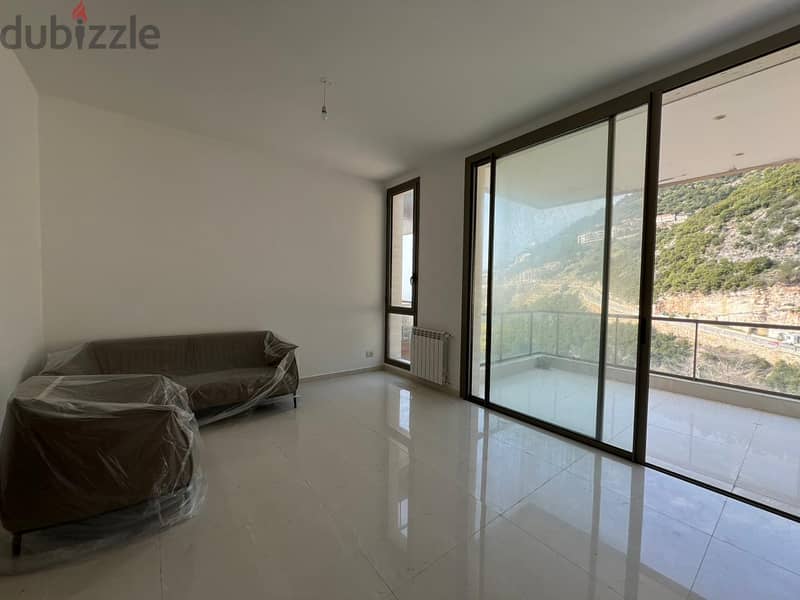 L14884-Apartment for Sale In a Gated Community in Adma 2