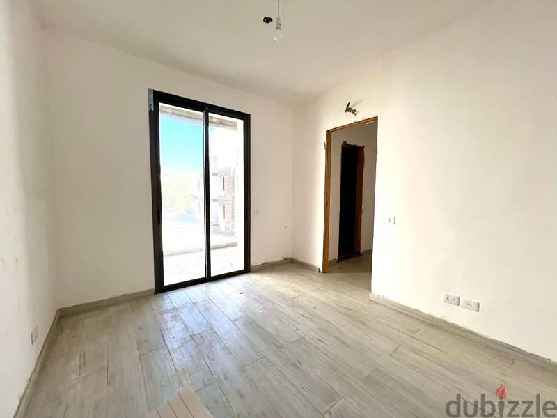 Apartment with terrace in Broumana for sale with Payment Facilities 4