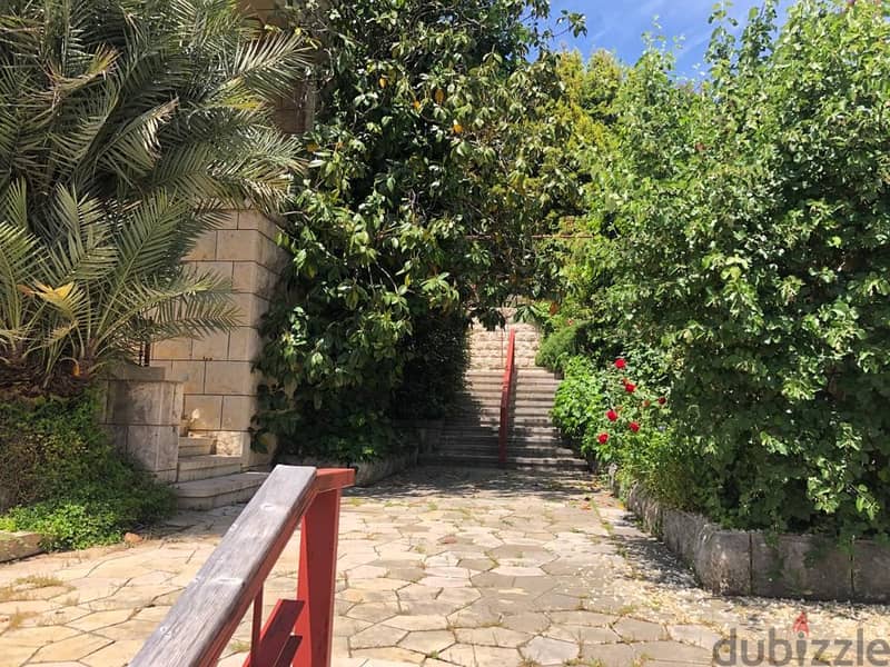 Prime Location | Old House | 700 Sqm Garden And Terrace 4