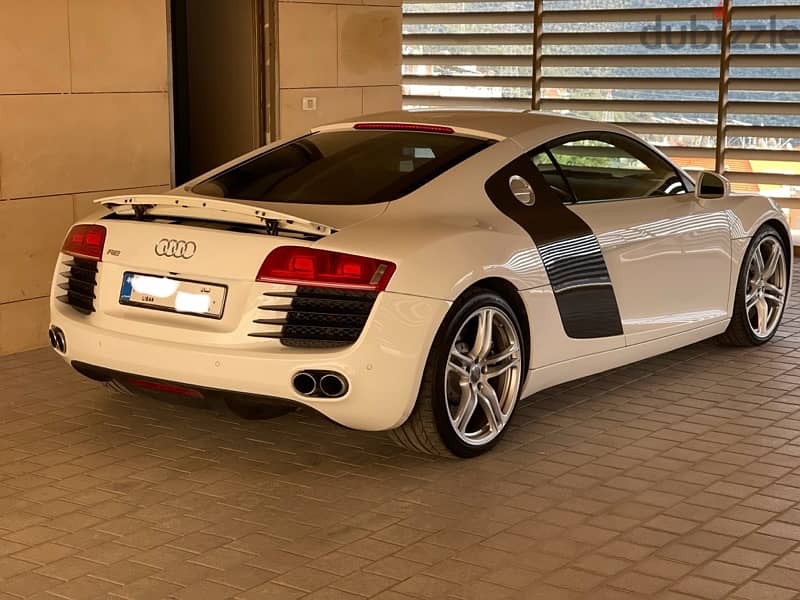 Audi R8 , very clean , sell or trade 2