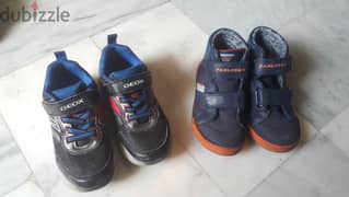 2 shoes (geox and pablosky) for 10 dollars. Boy size 29 0