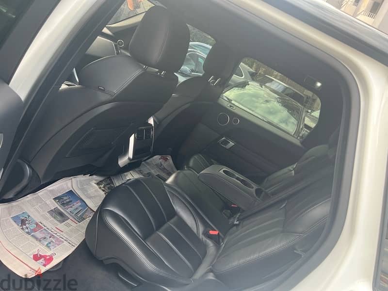 Range rover sport 2016 ajnabe Clean title in an excellent condition 5