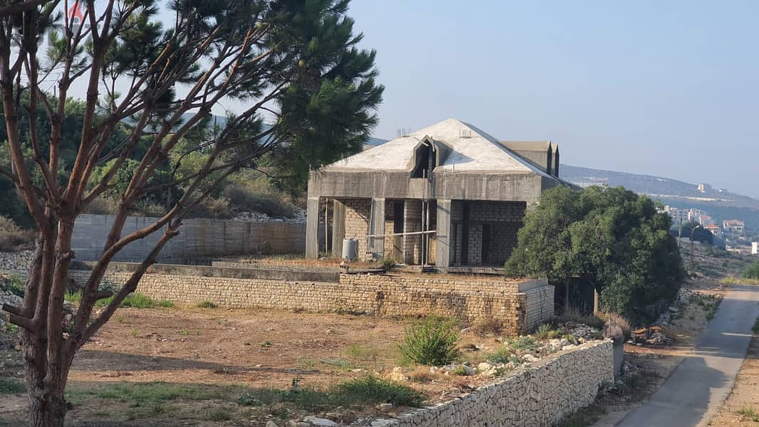 Villa for sale in Batroun  فيلا للبيع في البترون 0