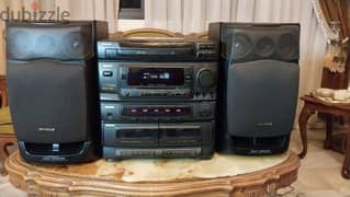 vintage stereo cd aiwa Z 790 cd3  Tokyo Japan with 2 speakers