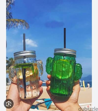 very cute cactus mugs with straws