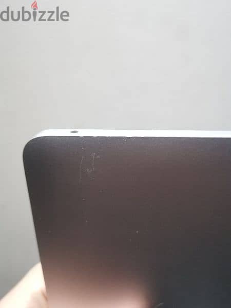 MacBook pro M1 late 2020 (not refurbished) 8gb ram 256gb 5