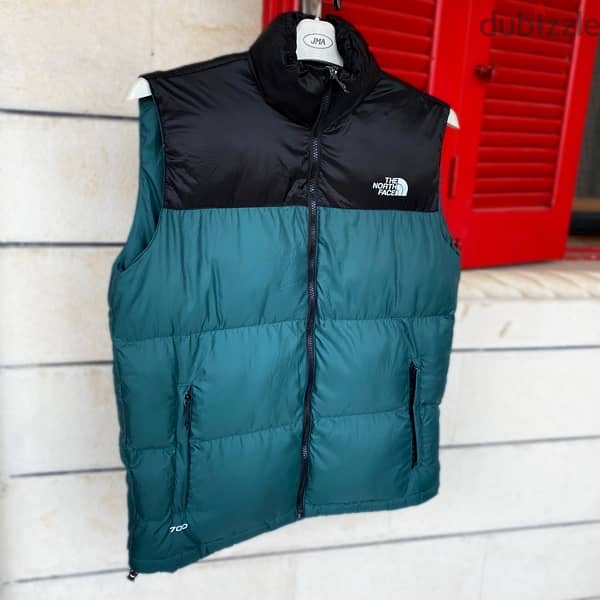 THE NORTH FACE Black & Green Puffy Vest. 2