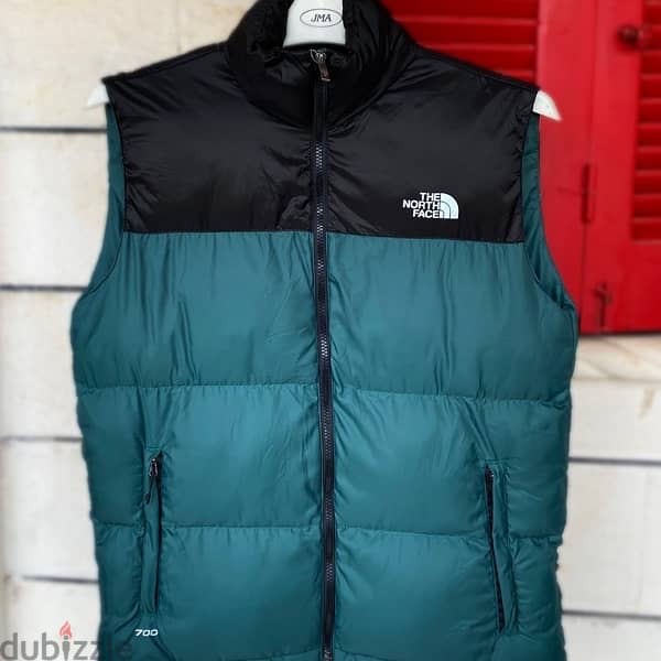 THE NORTH FACE Black & Green Puffy Vest. 3