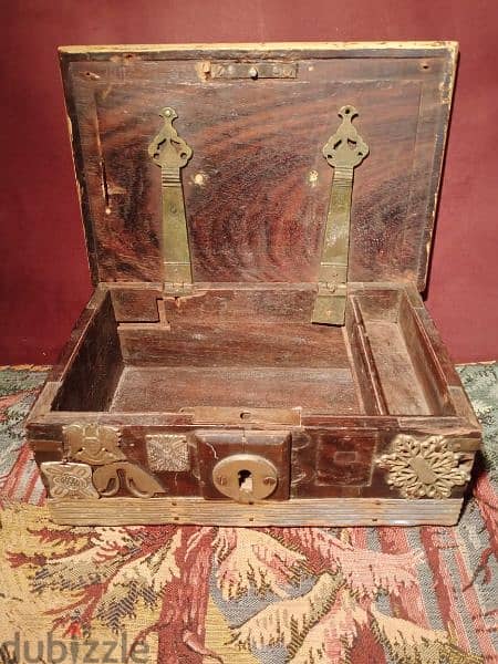 صندوق دمشقي قديم 1