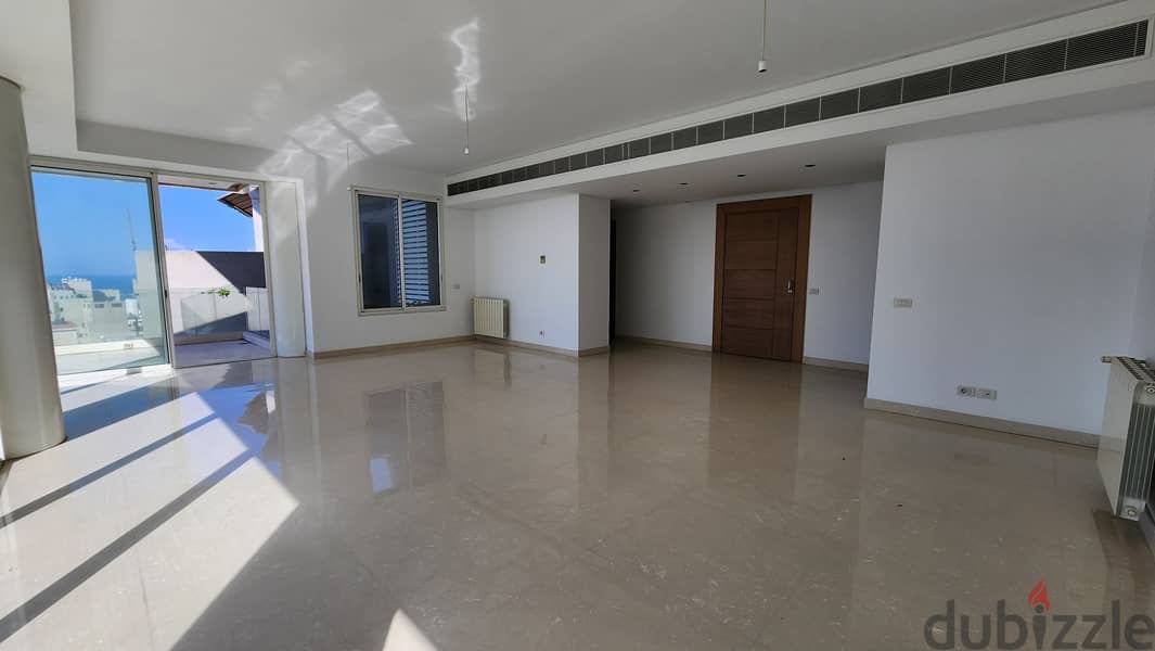 Apartment for sale in Achrafieh/ Amazing View 4