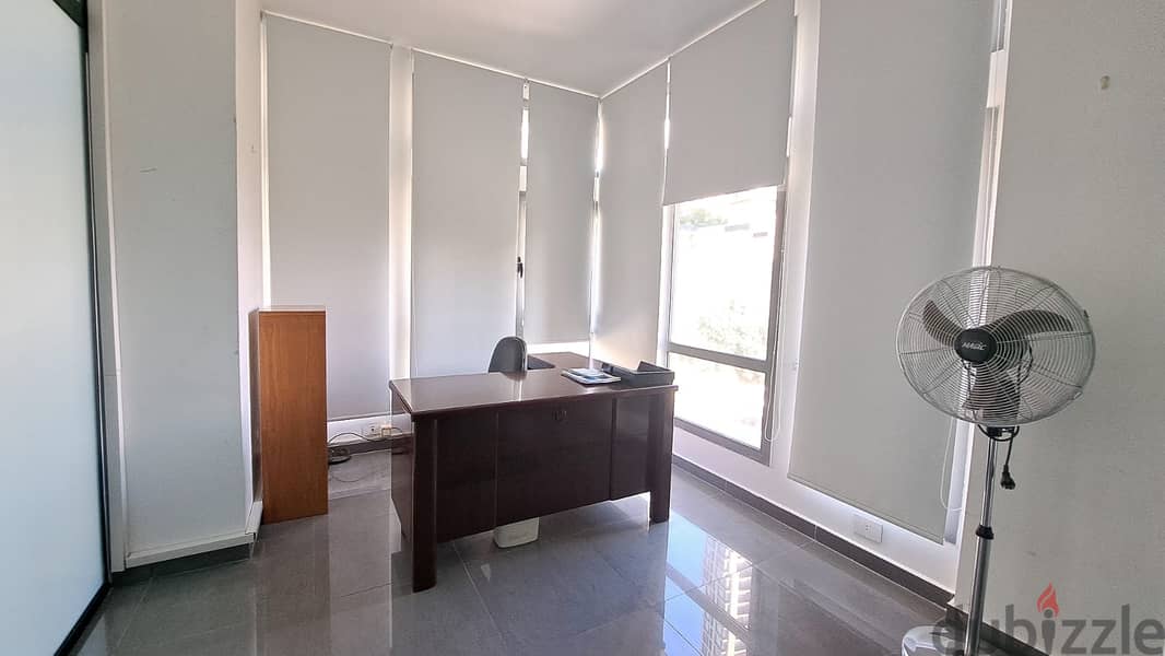 Luxurious Office For Rent In Achrafieh  / مكتب فخم للأيجار في العادلية 3