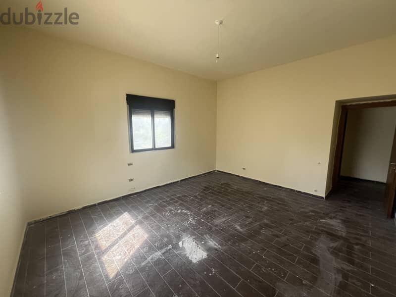 RWB103SK - Well maintained apartment for sale in Aakbe, Zgharta 5