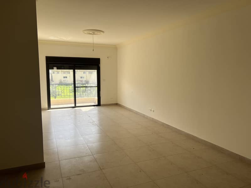 RWB104SK - Well maintained apartment for sale in kfarhata, Zgharta. 2