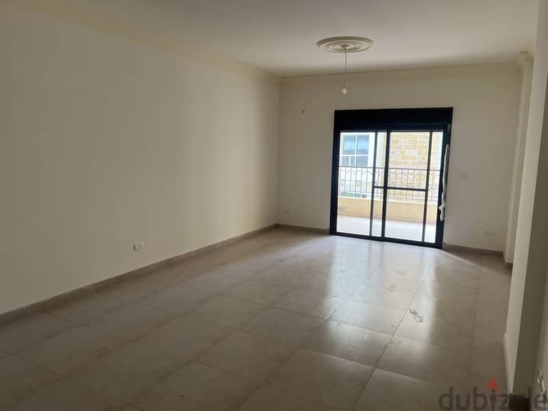 RWB105SK - Well maintained apartment for sale in kfarhata, Zgharta. 5