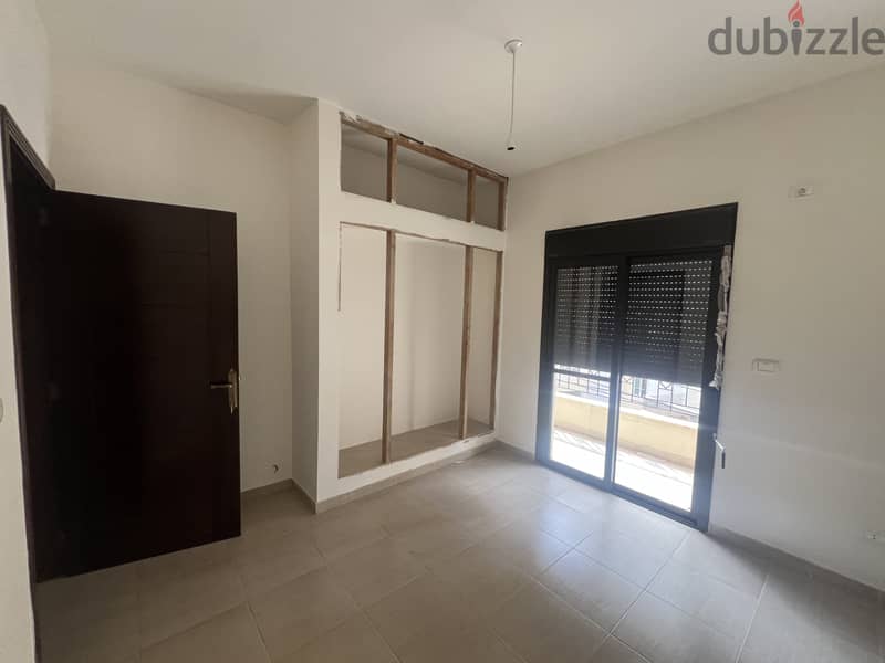 RWB105SK - Well maintained apartment for sale in kfarhata, Zgharta. 6
