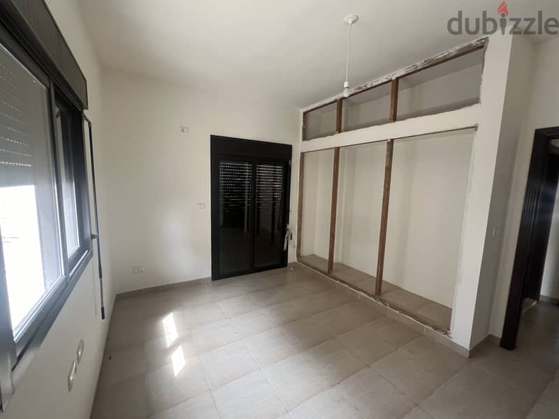 RWB106SK - Well maintained apartment for sale in kfarhata, Zgharta. 2