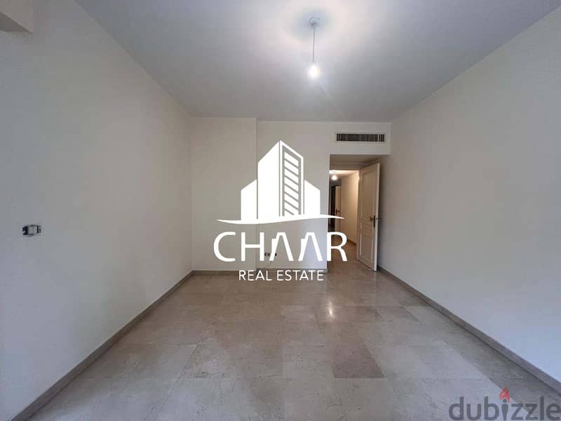 R1784 Immense Apartment for Sale in Tallet Khayyat 8