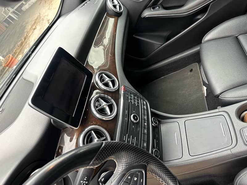 Mercedes Banz GLA250 4 MATIC  2016 California  panoramic 14
