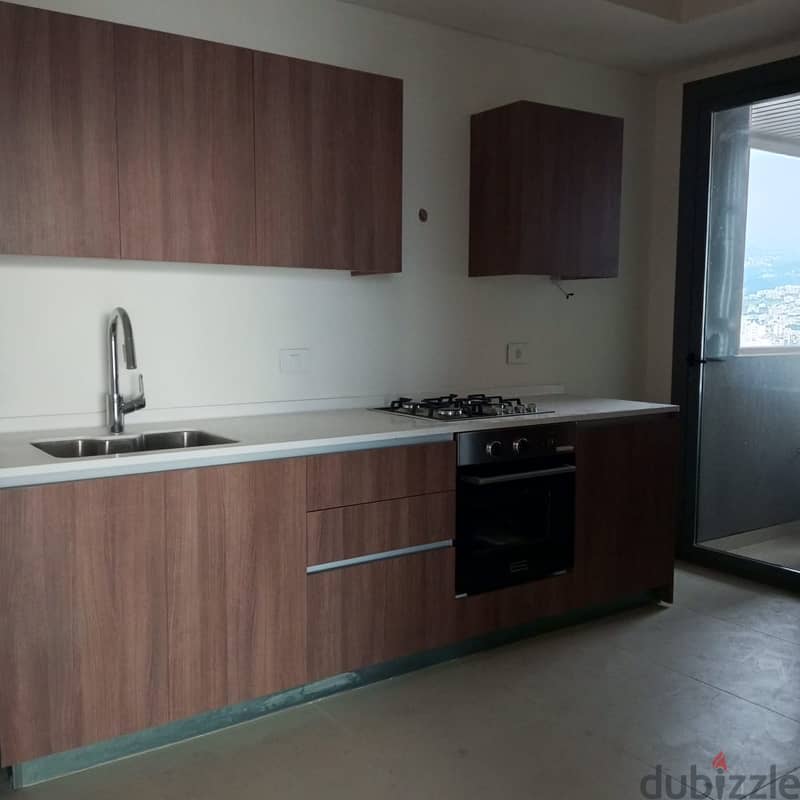 Apartment for sale in Tower 44 شقة للبيع في الدكوانة 1
