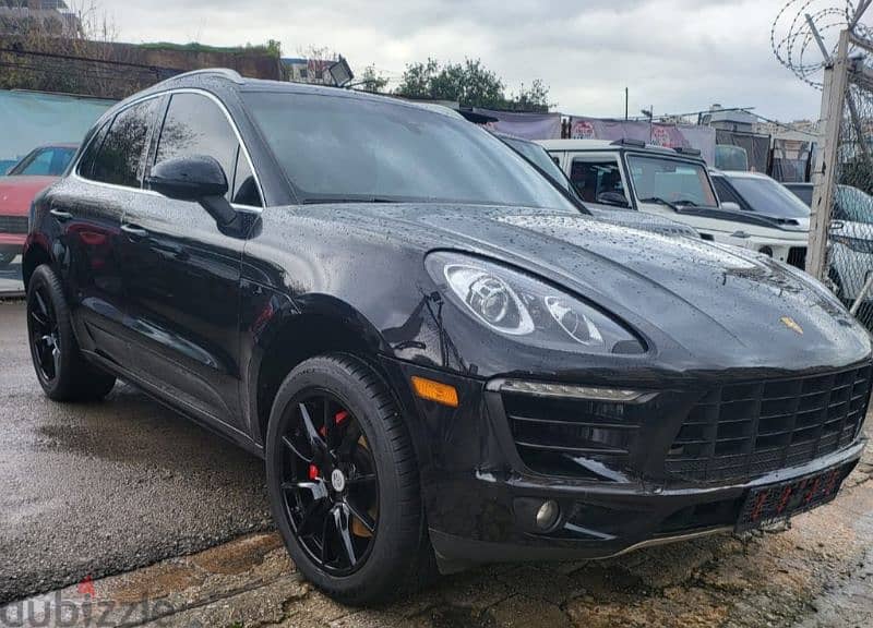 Porsche Macan Turbo 2015 powered by a 3.6-liter, twin turbo charged V6 4