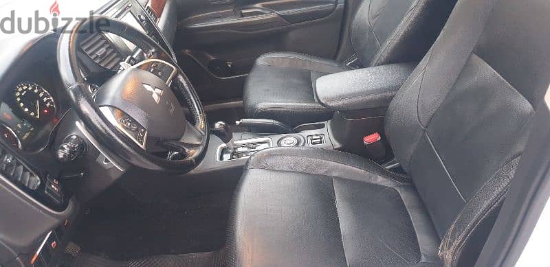 mitsubishi outlander 2014 V6 4wd 7seats  f. o ABS  source company 11