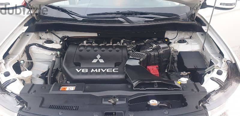 mitsubishi outlander 2014 V6 4wd 7seats  f. o ABS  source company 15
