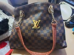 Louis Vuitton handbag / purse for women