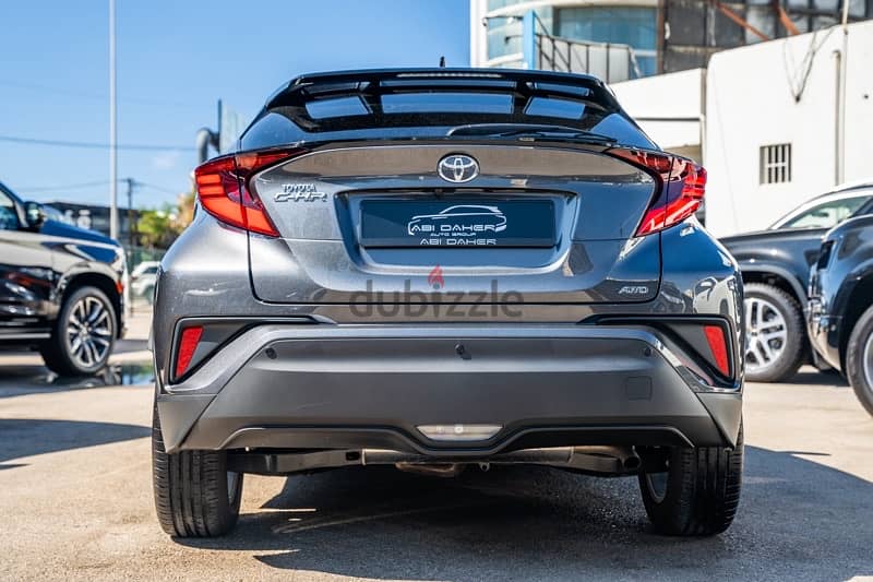 2022 TOYOTA C-HR BUMC Source With 600 KM Only 5