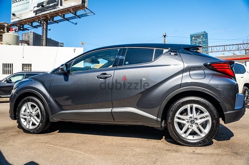 2022 TOYOTA C-HR BUMC Source With 600 KM Only 13